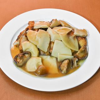 Anec Amb Bambú I Bolets Xinesos