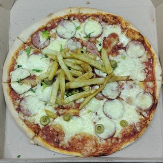 Pizza peperoni + frites gratuit