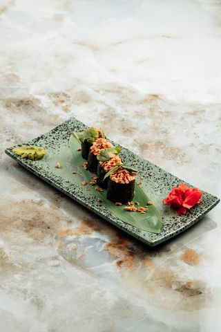 Гункан з Тар-таром з лосося (210г)