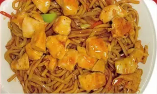 30. Tallarines Con Pollo
