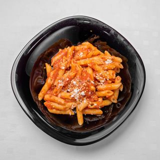 Pennette pomodoro e mozzarella