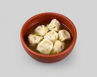 Суп "Мини хинкали с курицей"...