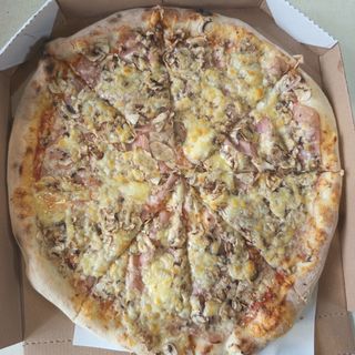 Pizza Capricciosa 