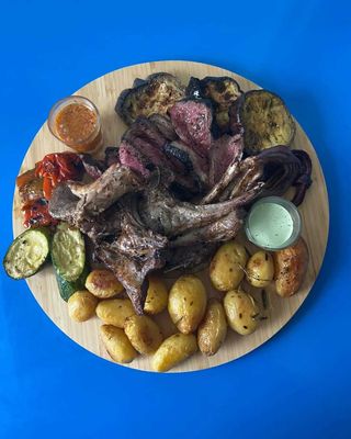 Tagliata di entrecôte con verdure grigliate