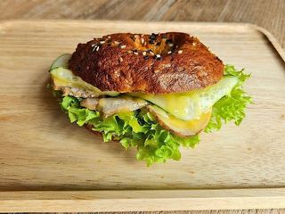 Бейгл з куркою (160g)