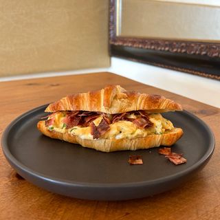 Croissant de Ovos Mexidos