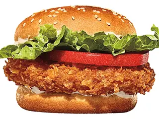 Zinger chicken burger
