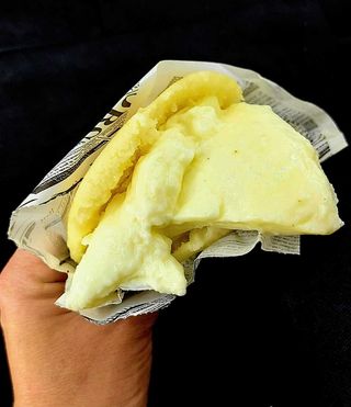 Arepa De Queso Llanero