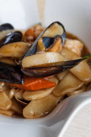 101. Gnocchi con frutti di mare