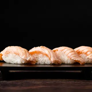 Nigiri Salmão Braseado 4  Unidades