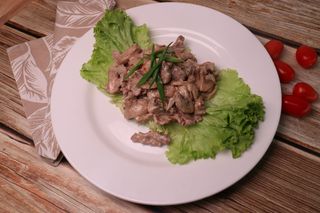 Говядина с грибами (300г)