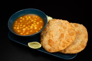Grão de Bico Bhature /Chole Bhature