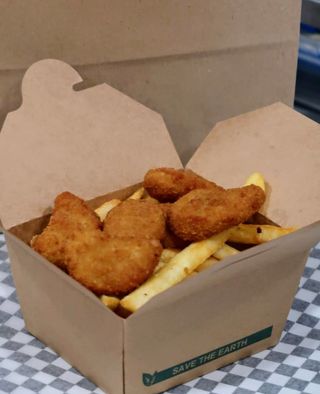 Ración De Nuggets Con Patatas