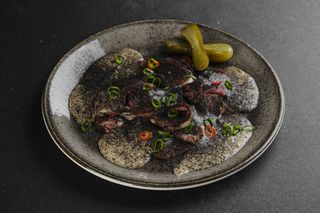 ВІТЕЛО ТОНАТО З РОСТБІФА