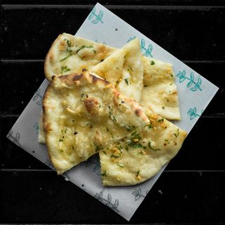 "Cheese naan" hleb