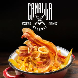 Patatas Caseras Con Salsa Cheddar Y Torreznos