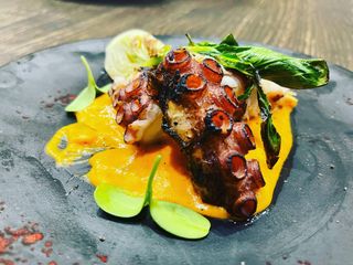 Pulpo A La Brasa Con Mojo Picón
