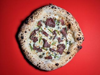 З вирізкою телятини