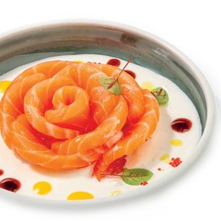 96 Sashimi di salmone burrata 9PZ