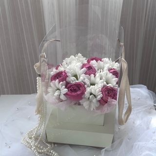 Композиція «Місті та хризантема» у прозорому боксі 