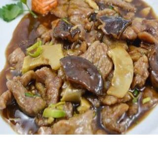 46A. Ternera Con Bambú y seta chinas 