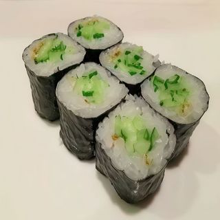 Hosomaki con pepino (8 pzs.)