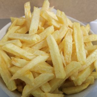 Batata Frita com  Molho de  Francesinha