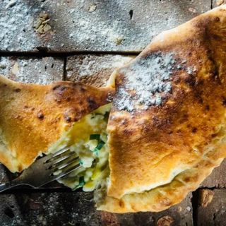 Placinta cu burduf si ceapa