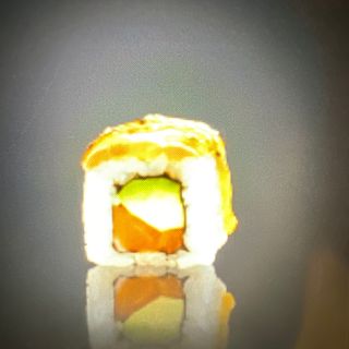 52. Uramaki Tataki Salmón Roll (8 Pzs.)