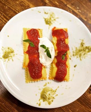 Scrigni con burrata di puglia alla sorrentina