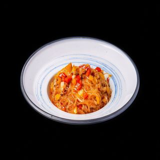 132.  SPAGHETTI DI SOIA CON CARNE IN SALSA PICCANTE