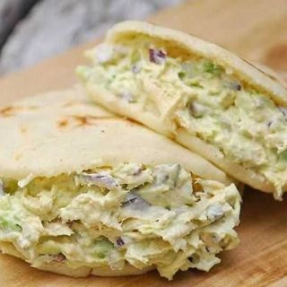 Arepa de Reina Pepiada Normal