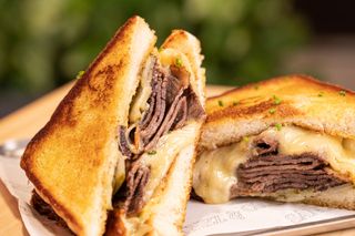 Sándwich de pastrami (1 ud.)