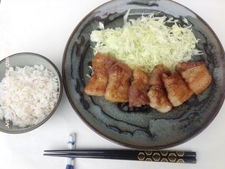 25. Pancetta di maiale con riso bianco