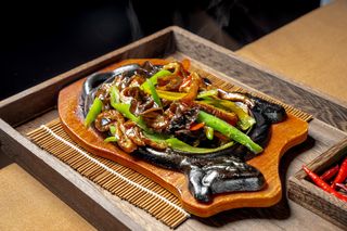 62 Intestino di maiale alla piastra