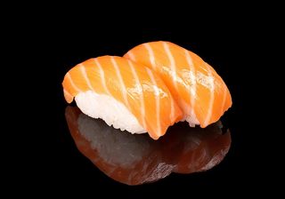 Суші лосось (2шт/64г)