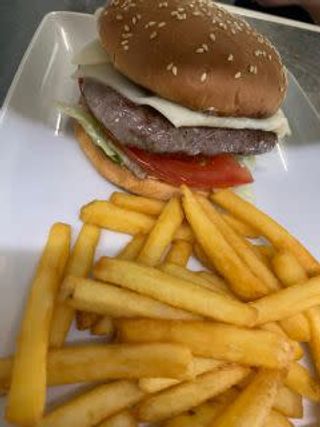 HAMBURGUESA CLÁSICA 