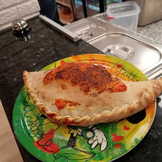 Calzone Napoletano