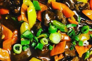 Vita cu bambus si urechi de lemn