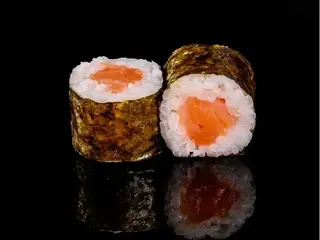Maki z łososiem 8 szt. (115g)