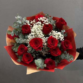 Ramo de 13 rosas rojas 