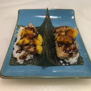 73C.Nigiri De Foie Con Mango Y Salsa De Anguila (2 Pzs.)
