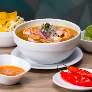 Encebollado Mixto de Camarón 