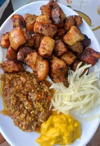 Porc Grillé & Attiéké