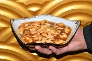 609. Pollo con le mandorle