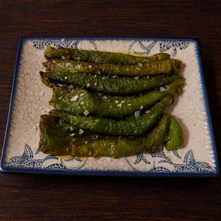 Pimientos Verdes Fritos Etiqueta Negra