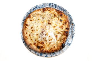 Pizza cacio e pepe