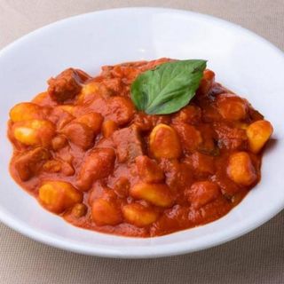 Gnocchi al ragù vegano e provola
