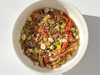 Локшина з куркою (340g)