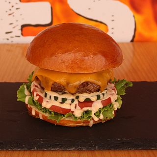 Simple cheesy burger